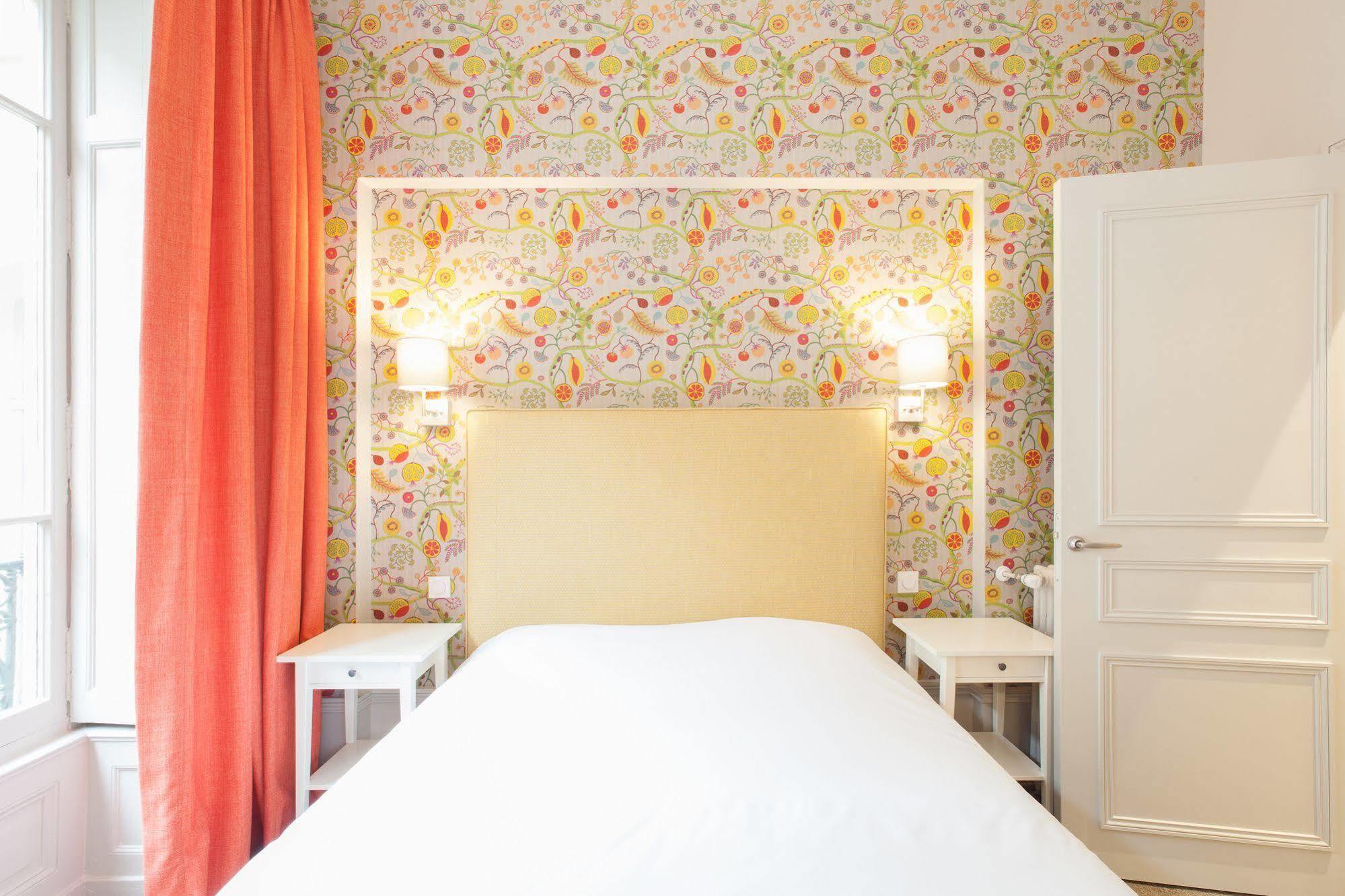 Vaubecour - Centre Ainay - Perrache Hotel 2*